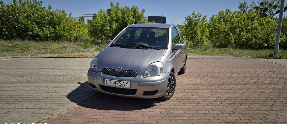 Toyota Yaris cena 7400 przebieg: 258800, rok produkcji 2004 z Toruń małe 137